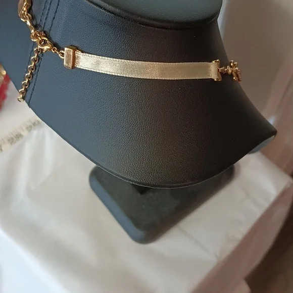 Gold toned vintage necklace with stones - Picture 3 of 5